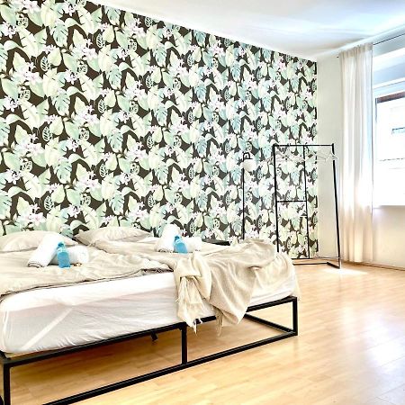 Central Comfy Apartment - Self Check-In Graz Buitenkant foto