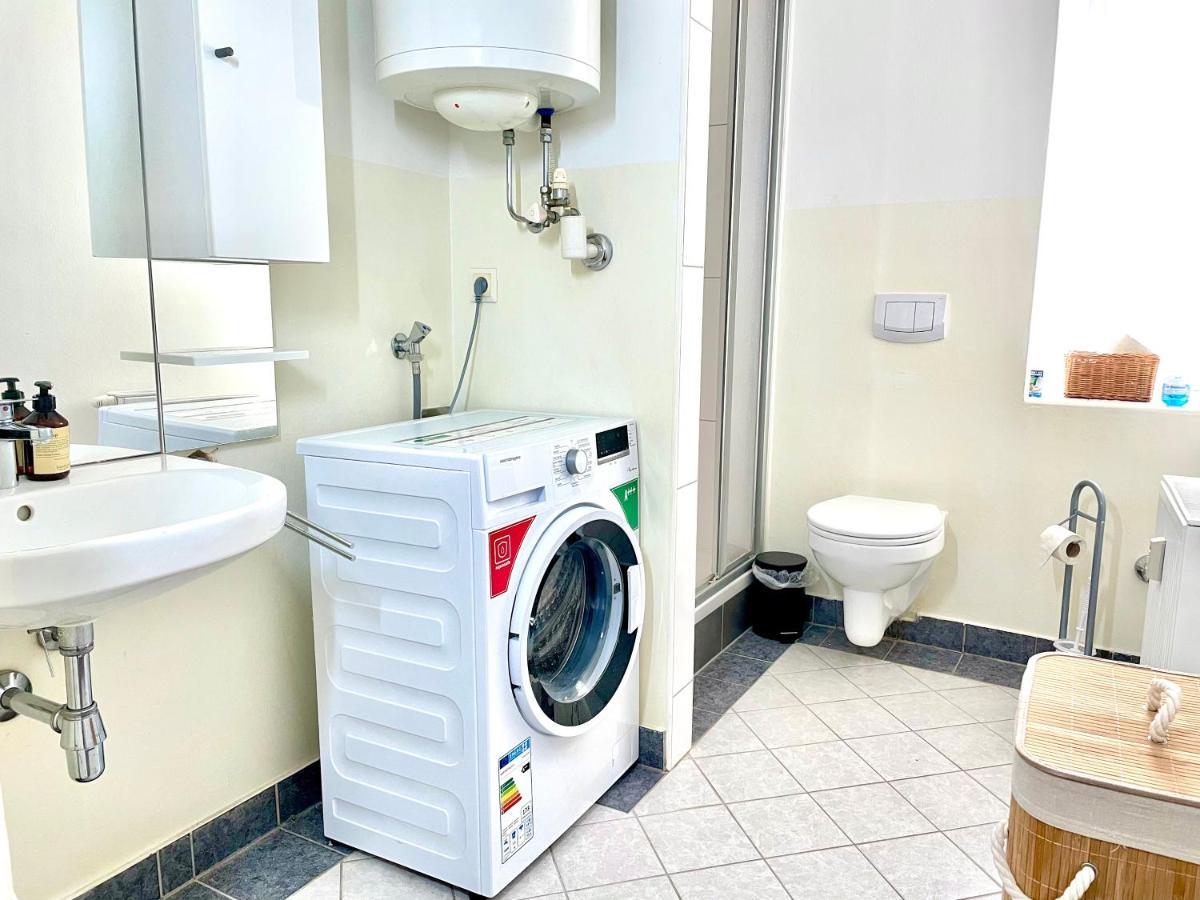Central Comfy Apartment - Self Check-In Graz Buitenkant foto